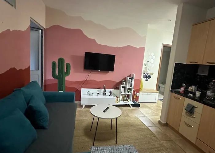 Central Apartment Tirana *